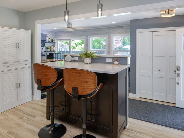 1516 Romence Road, Portage, MI 49024