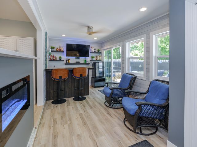 1516 Romence Road, Portage, MI 49024