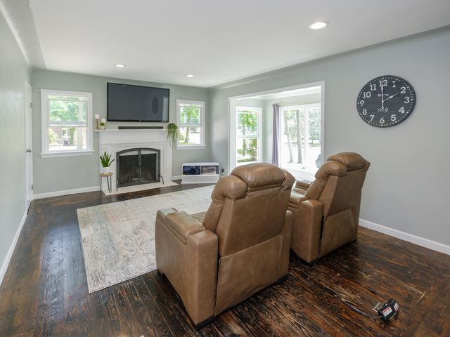 1516 Romence Road, Portage, MI 49024