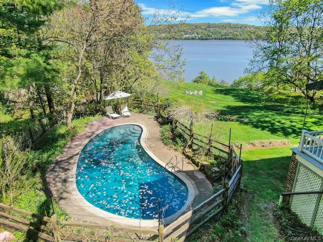34 Lawrence Lane, Palisades, NY 10964