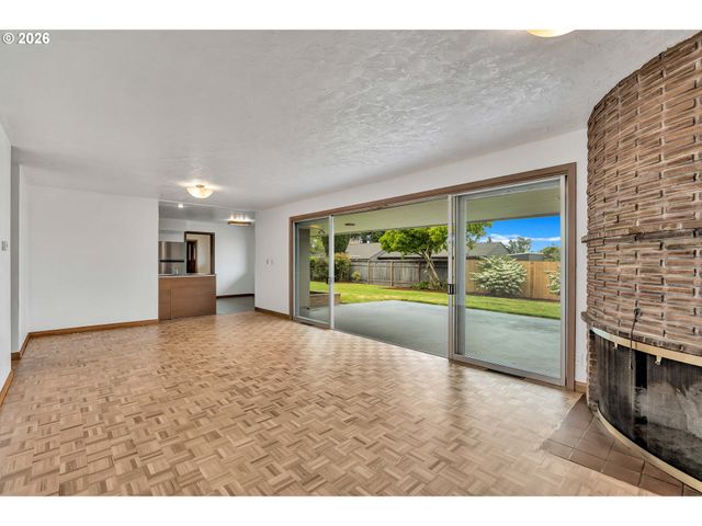 11731 Ne FARGO Ct, Portland, OR 97220