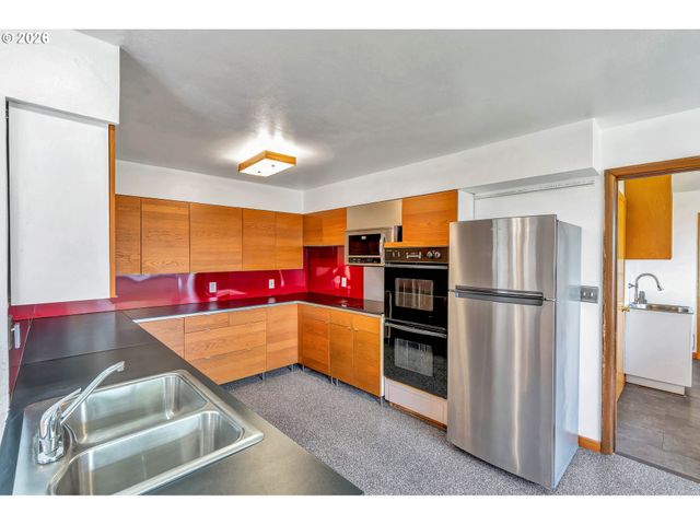 11731 Ne FARGO Ct, Portland, OR 97220