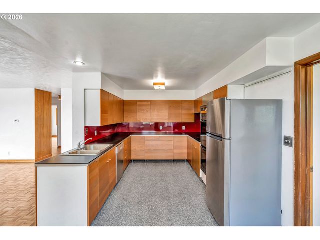 11731 Ne FARGO Ct, Portland, OR 97220