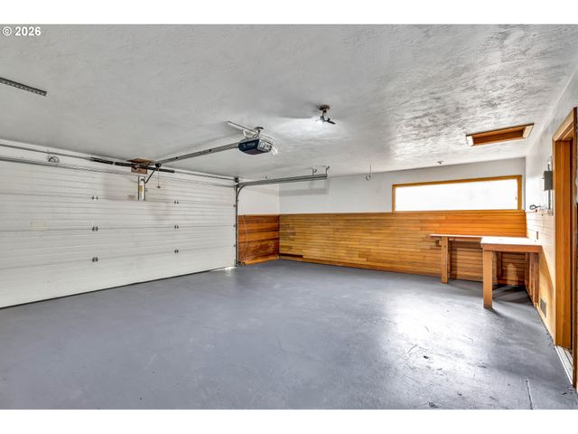 11731 Ne FARGO Ct, Portland, OR 97220