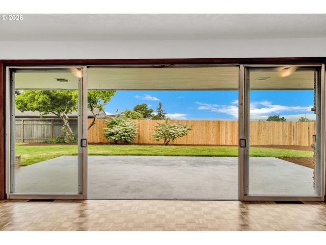 11731 Ne FARGO Ct, Portland, OR 97220