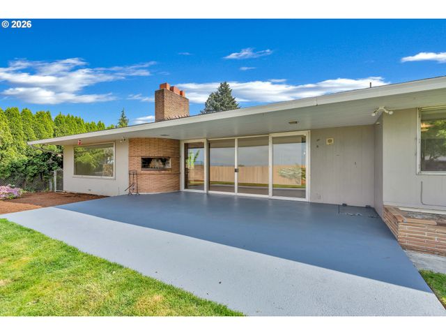 11731 Ne FARGO Ct, Portland, OR 97220