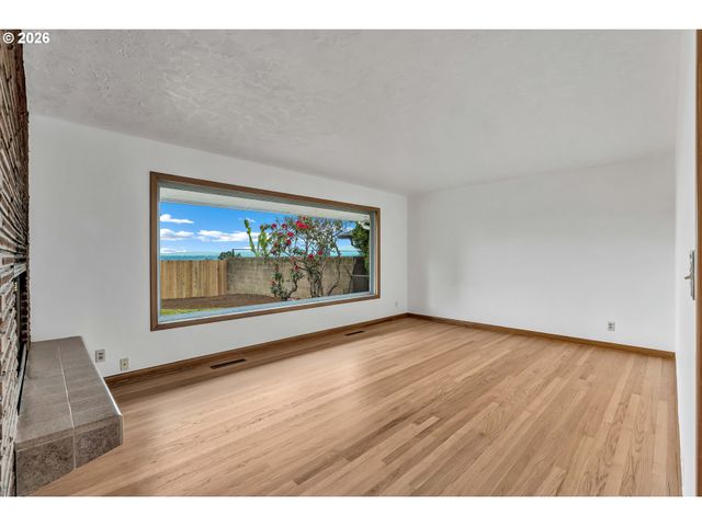 11731 Ne FARGO Ct, Portland, OR 97220