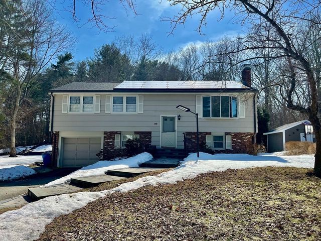 90 Charles Circle, Stoughton, MA 02072