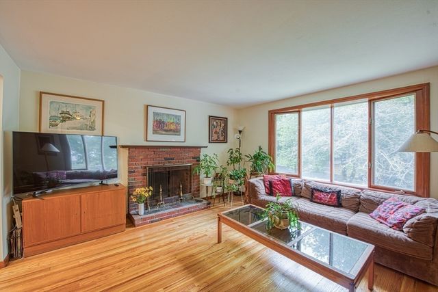 90 Charles Circle, Stoughton, MA 02072