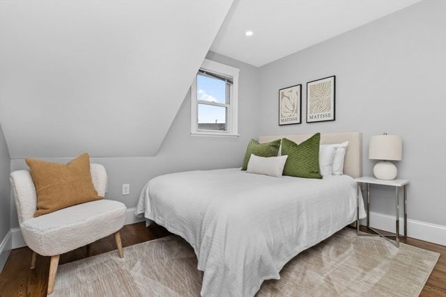 16 Lingard 2, Boston, MA 02125