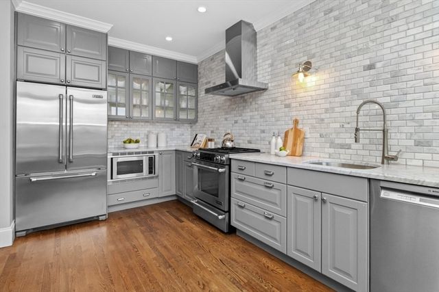 16 Lingard 2, Boston, MA 02125
