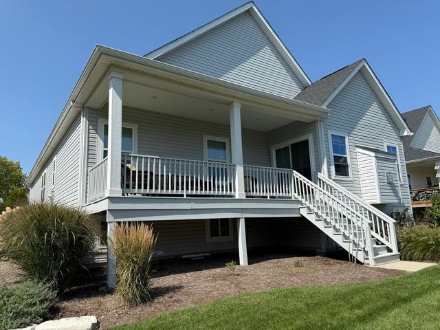 1873 White Lake Drive, Antioch, IL 60002