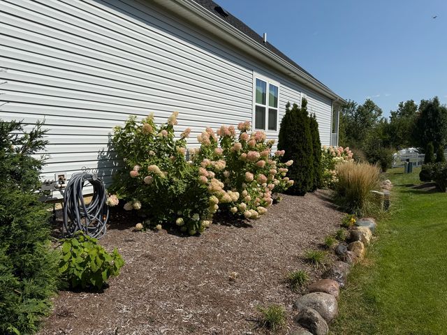 1873 White Lake Drive, Antioch, IL 60002