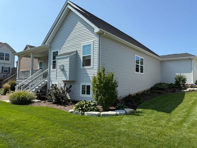 1873 White Lake Drive, Antioch, IL 60002