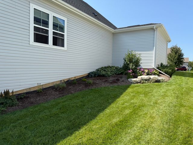 1873 White Lake Drive, Antioch, IL 60002