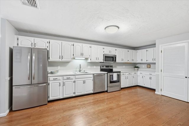 40 Greenleaf Street 506, Quincy, MA 02169