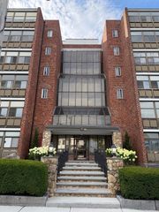 40 Greenleaf Street 506, Quincy, MA 02169
