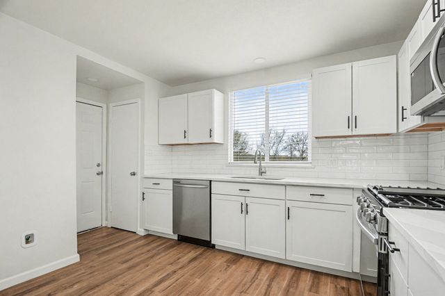 928 Ash Crescent Street, Fort Worth, TX 76104