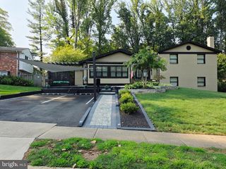 8927 ORANGE HUNT LN, Annandale, VA 22003