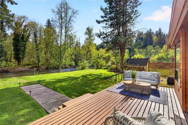 23927 SE 238th Street, Maple Valley, WA 98038