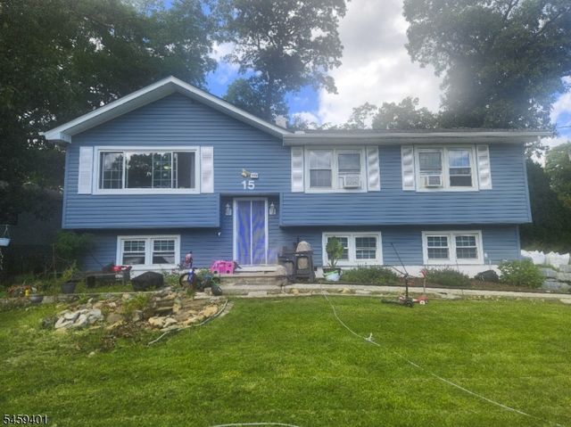 15 Conklin Ave, Hopatcong Boro, NJ 07874