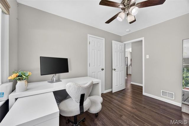 402 Rose Drive, St Charles, MO 63301