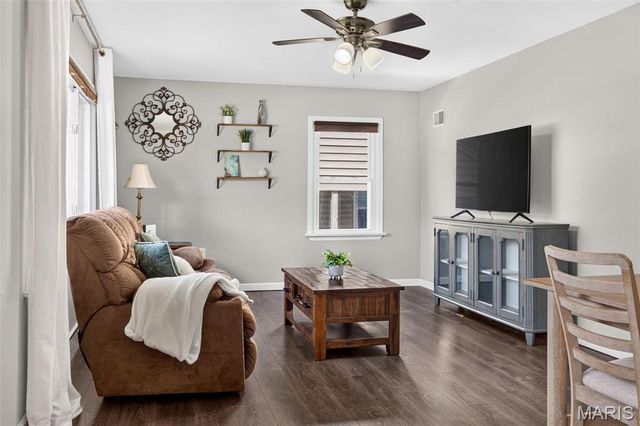 402 Rose Drive, St Charles, MO 63301
