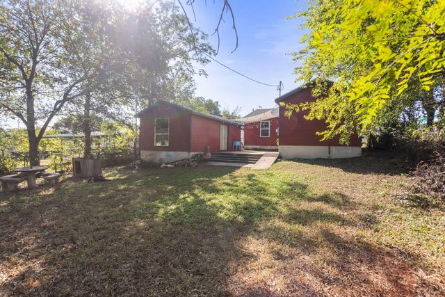 303 W Avenue I Ave, Belton, TX 76513