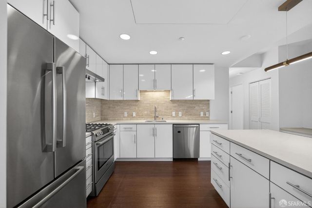 570 Innes Avenue 302, San Francisco, CA 94124