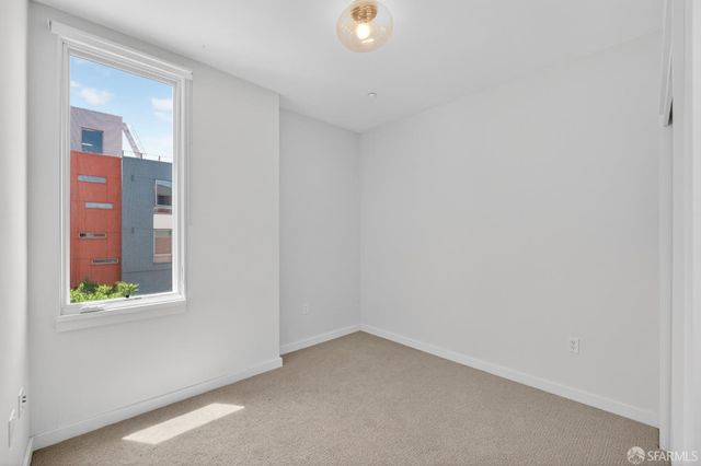 570 Innes Avenue 302, San Francisco, CA 94124