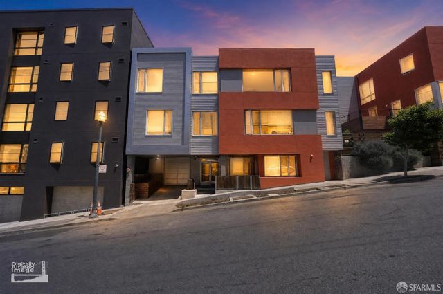 570 Innes Avenue 302, San Francisco, CA 94124