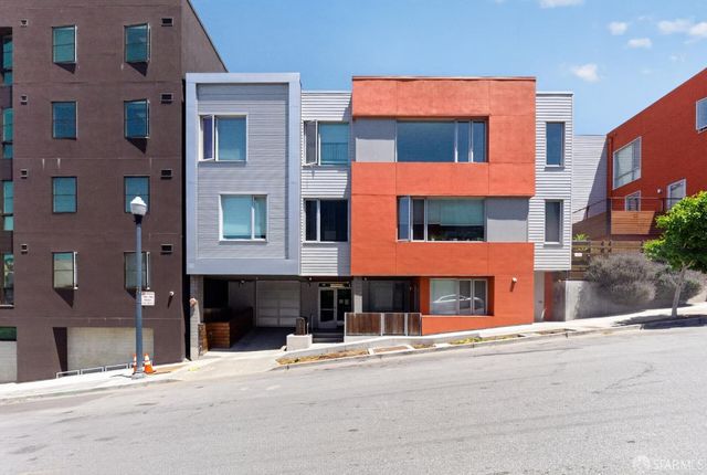 570 Innes Avenue 302, San Francisco, CA 94124
