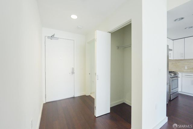 570 Innes Avenue 302, San Francisco, CA 94124