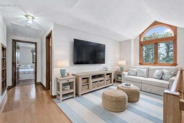 89 Belvidere Road, Falmouth, MA 02540
