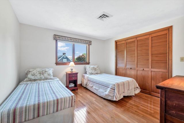 89 Belvidere Road, Falmouth, MA 02540
