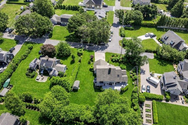 89 Belvidere Road, Falmouth, MA 02540