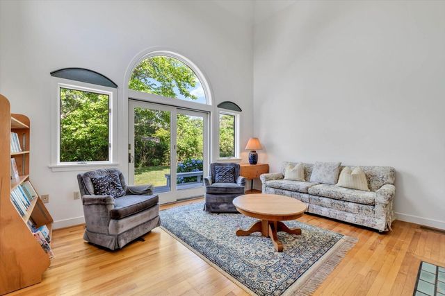 89 Belvidere Road, Falmouth, MA 02540
