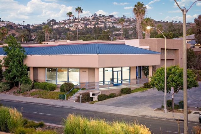 7575 University Avenue, La Mesa, CA 91942