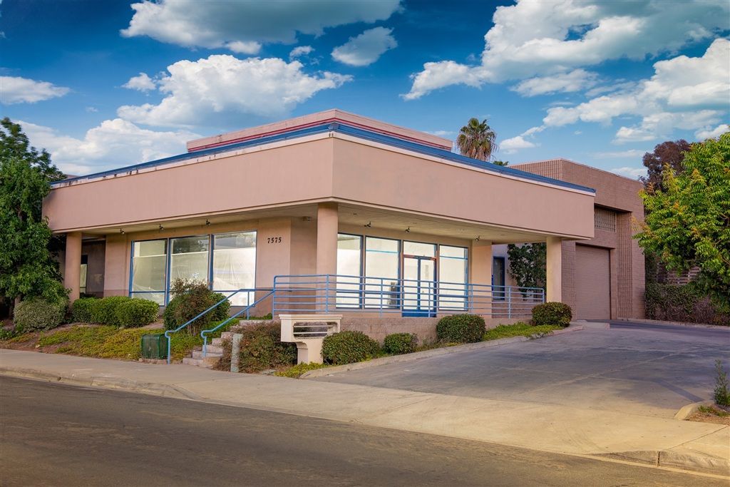 7575 University Avenue, La Mesa, CA 91942