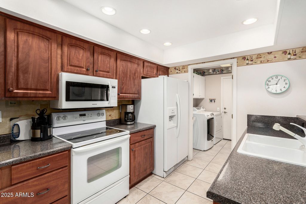 Image 11 of property listing at 13630 W ALEPPO Drive, Sun City West, AZ 85375