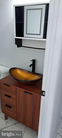 960 JAMESTOWN RD, Hightstown, NJ 08520