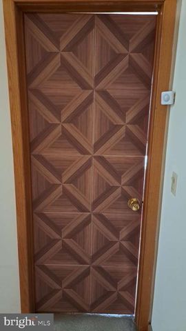 960 JAMESTOWN RD, Hightstown, NJ 08520