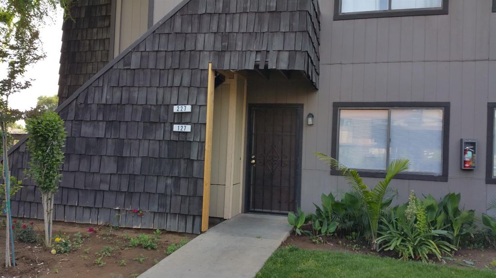 1151 S Chestnut Avenue # 127, Fresno, CA 93702