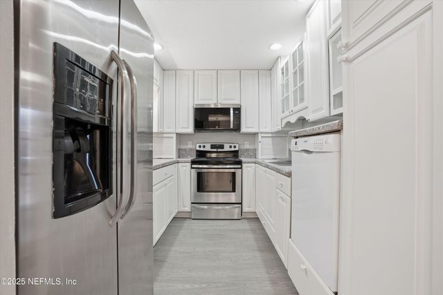 1409 4TH Street N, Jacksonville Beach, FL 32250