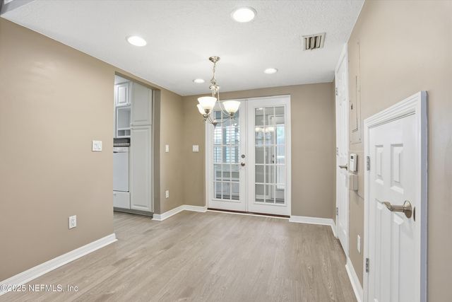 1409 4TH Street N, Jacksonville Beach, FL 32250