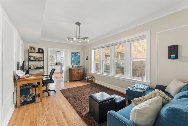 2215 W ARTHUR Avenue, Chicago, IL 60645