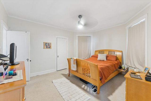 2215 W ARTHUR Avenue, Chicago, IL 60645