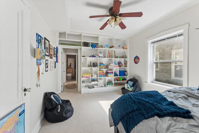 2215 W ARTHUR Avenue, Chicago, IL 60645