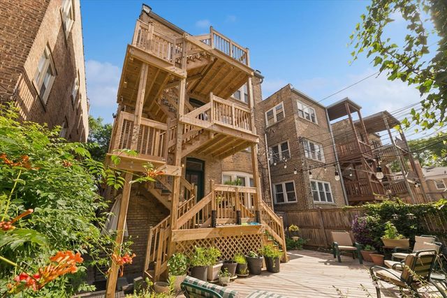 2215 W ARTHUR Avenue, Chicago, IL 60645