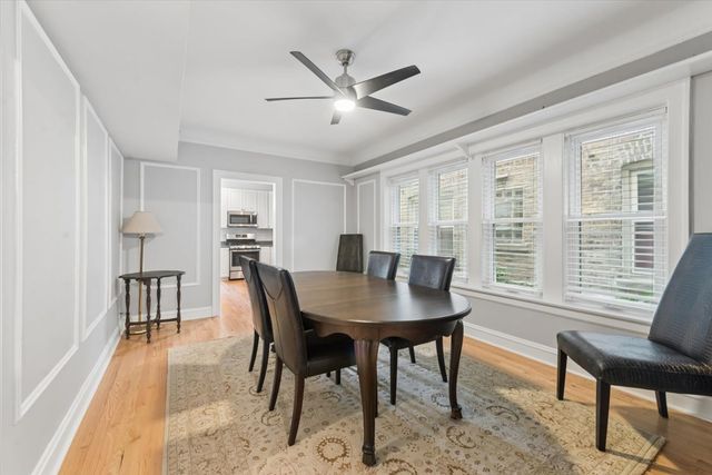 2215 W ARTHUR Avenue, Chicago, IL 60645